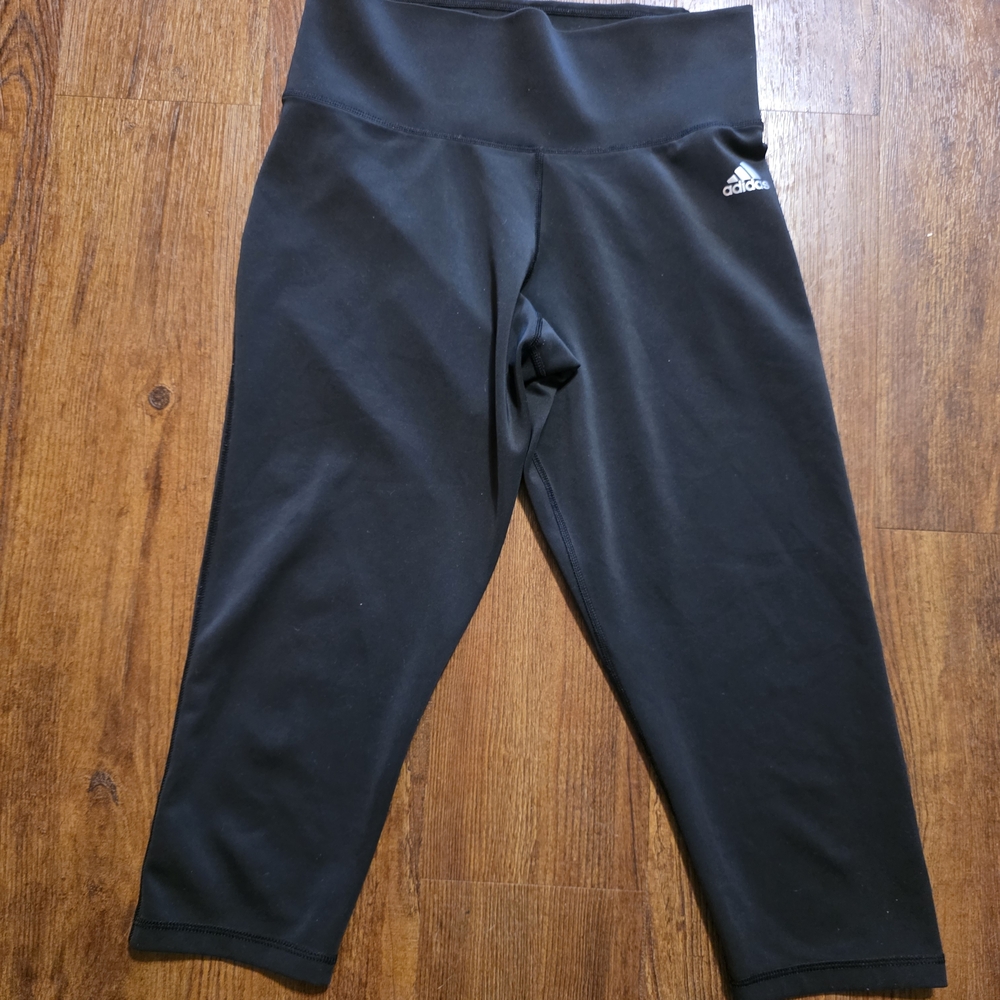 2 For $15 ⭐️ Adidas Women's Black Cropped Leggings